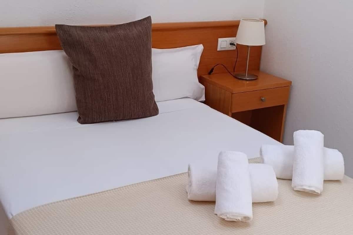 Basic Room, 1 Bedroom | WiFi (free), bed sheets