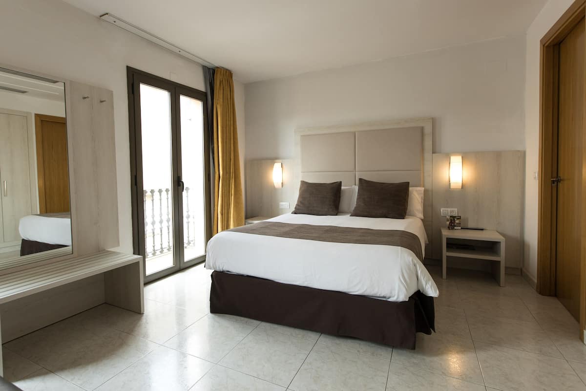 Superior Double Room | Free WiFi, bed sheets