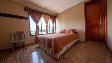 手提電腦工作空間、免費 Wi-Fi、床單、方便輪椅出入