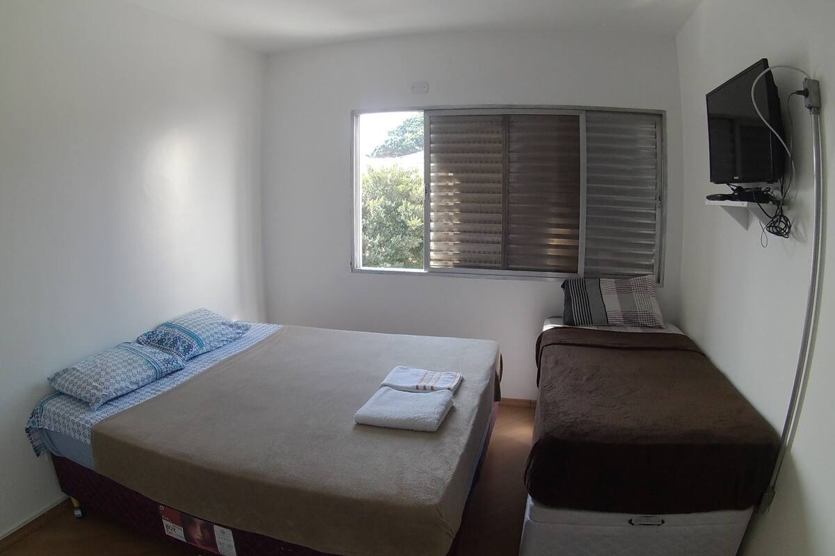 Basic Triple Room | Free WiFi, bed sheets