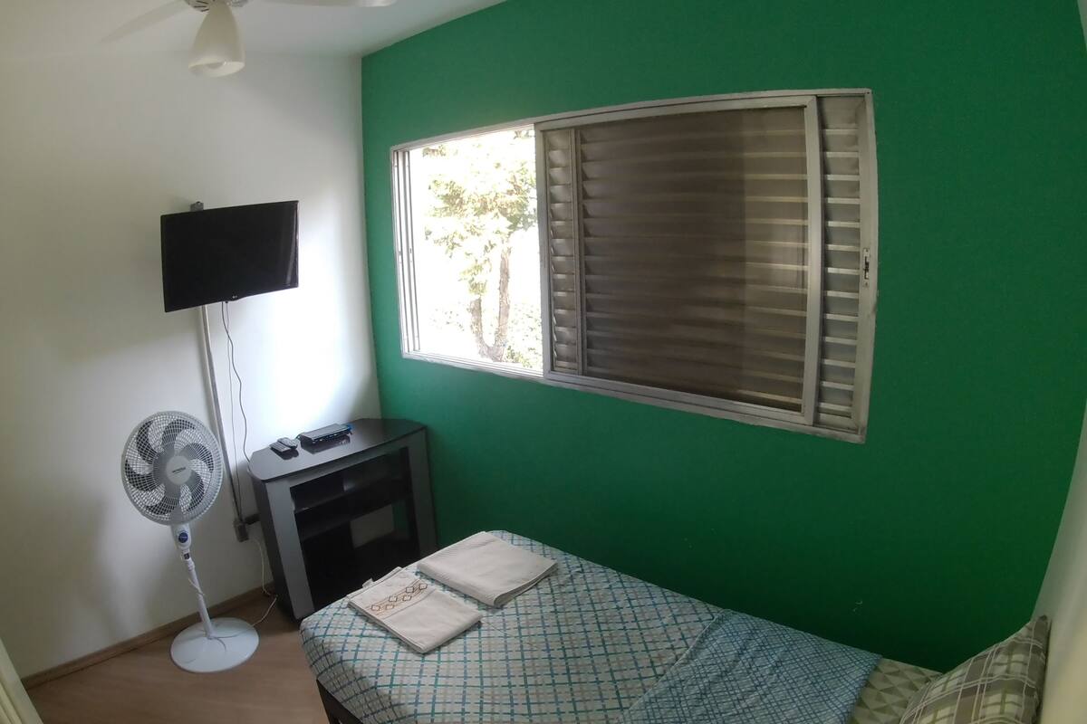 Basic Twin Room | Free WiFi, bed sheets