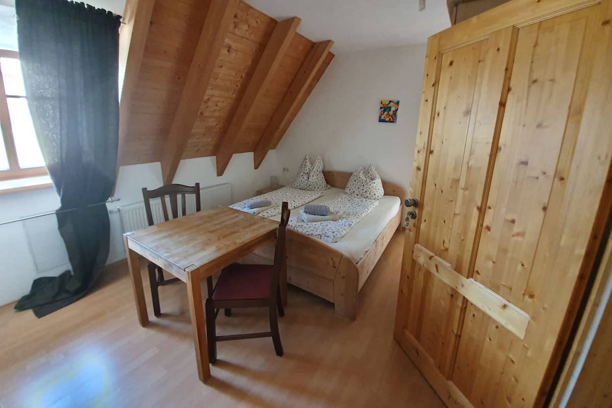 Family Quadruple Room, Ensuite, Courtyard View (Zimmer Nr. 7)