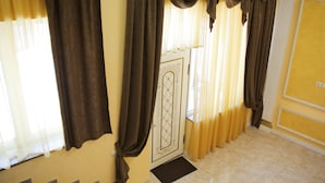 Interior entrance - Red Hotel Yerevan (Yerevan)