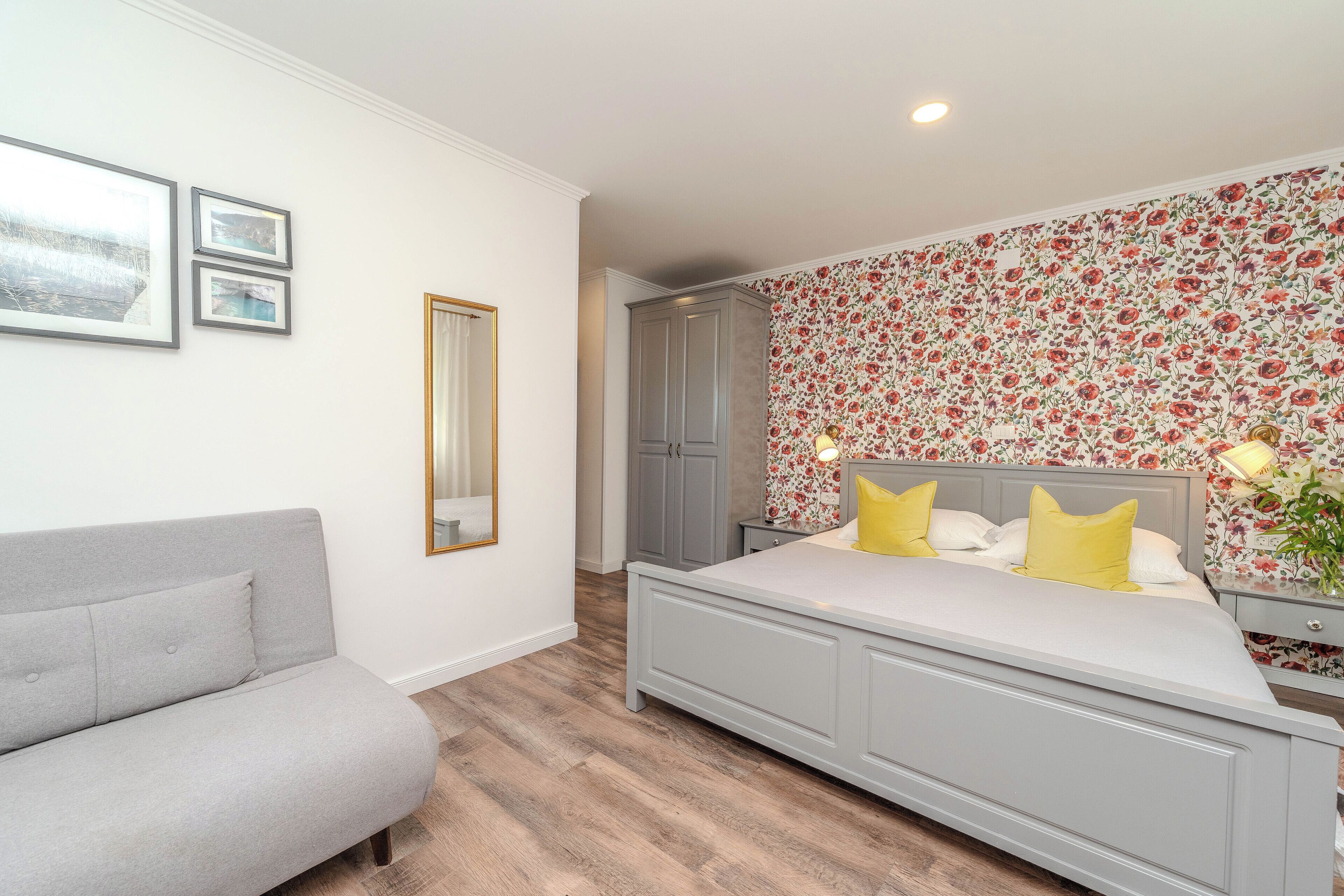 deluxe room roses | 1 bedroom, premium bedding, in-room safe, individually decorated