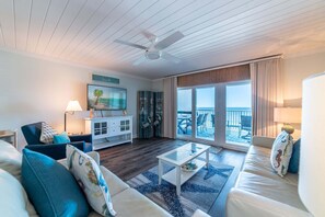 TV, DVD player - Don't Worry Beach Happy Mariner West 606-Beachfront-Large Very Private Balcony-Renovated. (Panama City Beach)