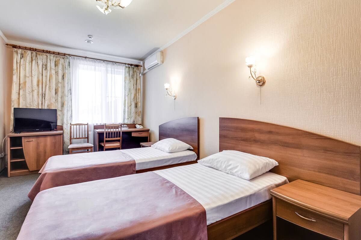 Basic Twin Room
