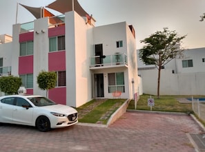 Fachada de la propiedad
