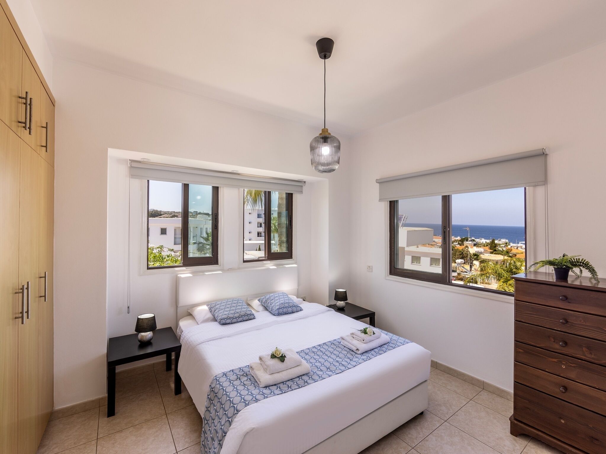 5 chambres, fer et planche à repasser, lit parapluie, Wi-Fi