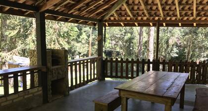 CASA EN MEDIO A NATURALEZA - MARINGÁ MG