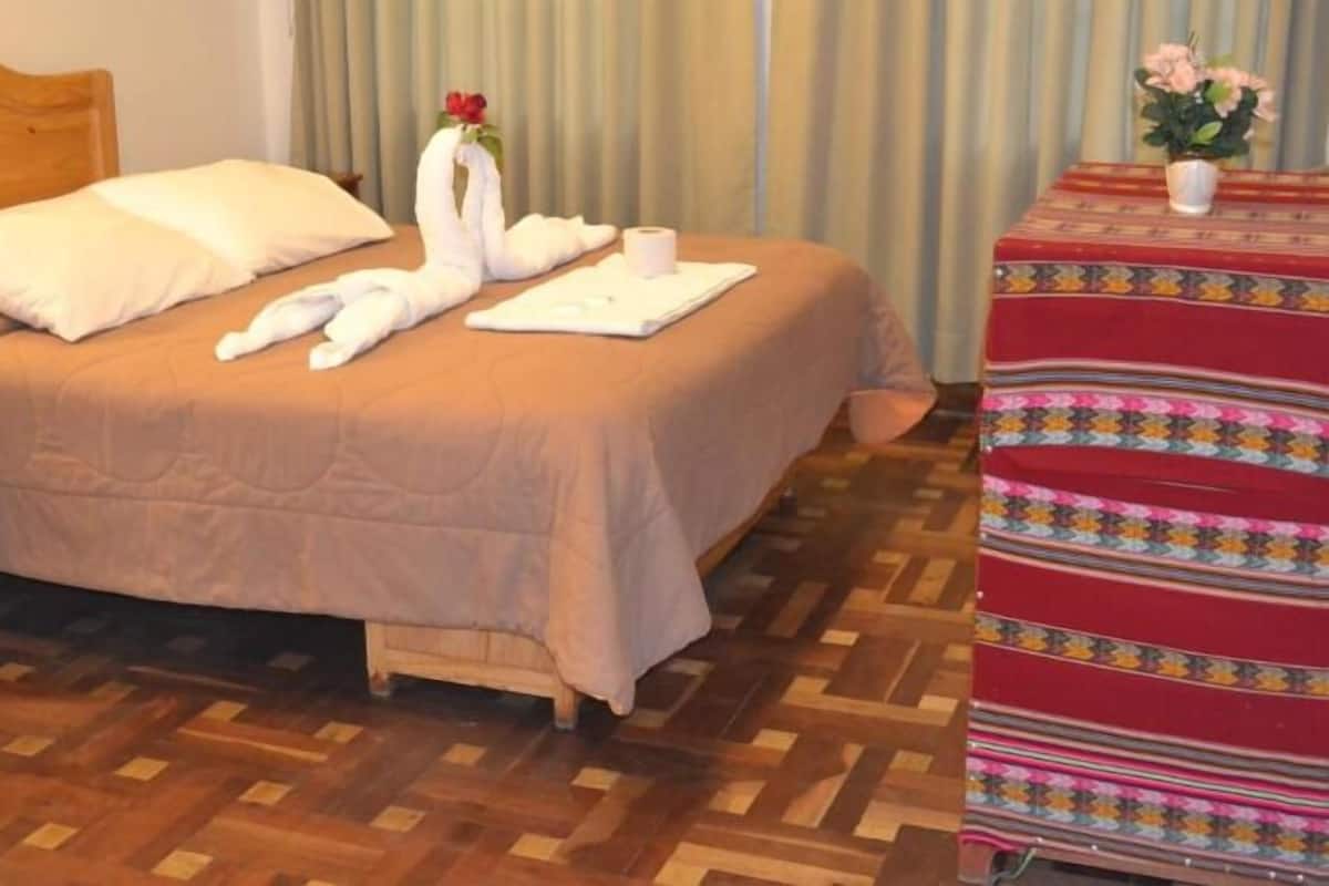 Habitación doble tradicional | Wifi gratis y ropa de cama
