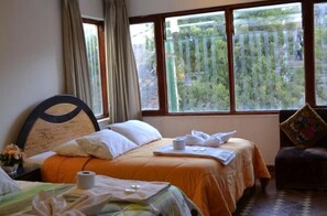 Traditional Triple Room | Free WiFi, bed sheets