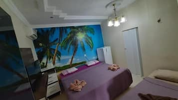 Minibar, escritorio, wifi gratis y ropa de cama