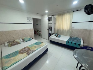 Quarto família | Roupas de cama antialérgicas, Wi-Fi de cortesia, roupa de cama
