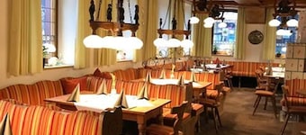 黃金牛餐廳酒店