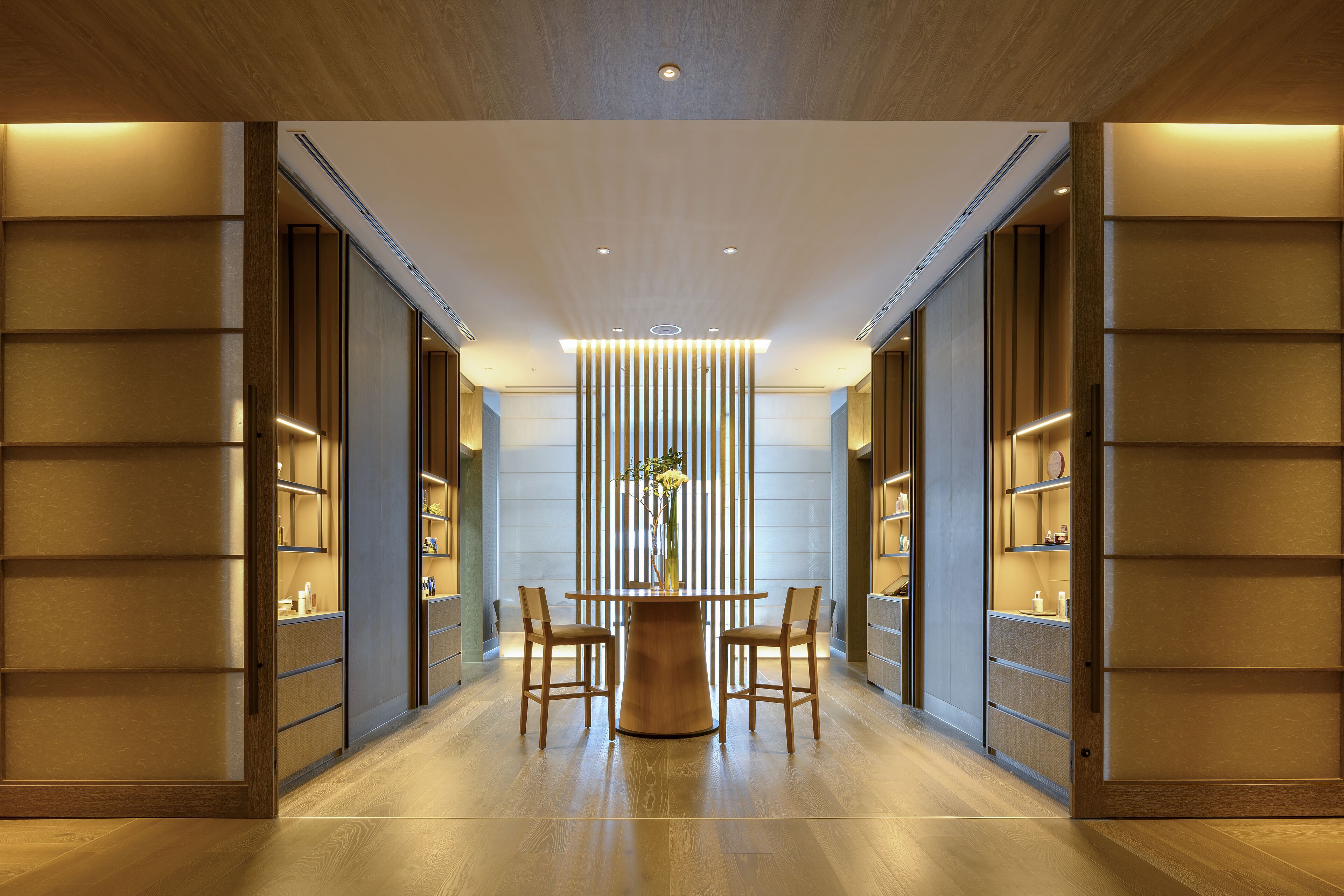 Couples treatment rooms, sauna, steam room, hot springs, body treatments