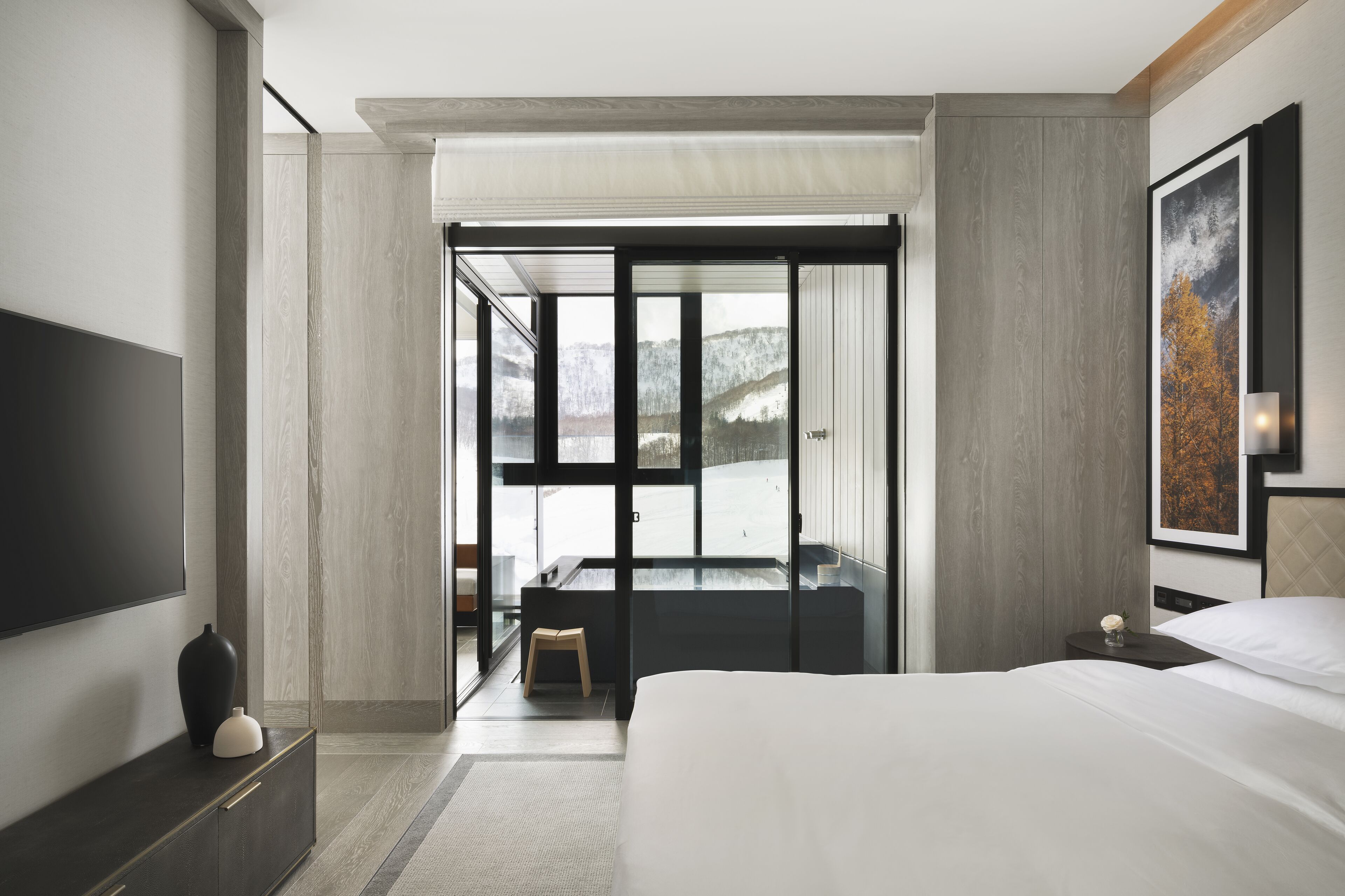 华丽套房, 1 张特大床 (Private Onsen) | 高档床上用品、迷你吧、客房内保险箱、办公桌