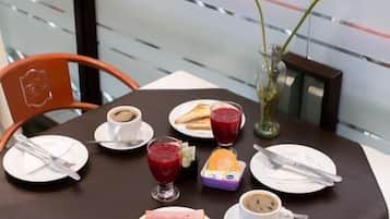 Desayuno buffet incluido todos los días