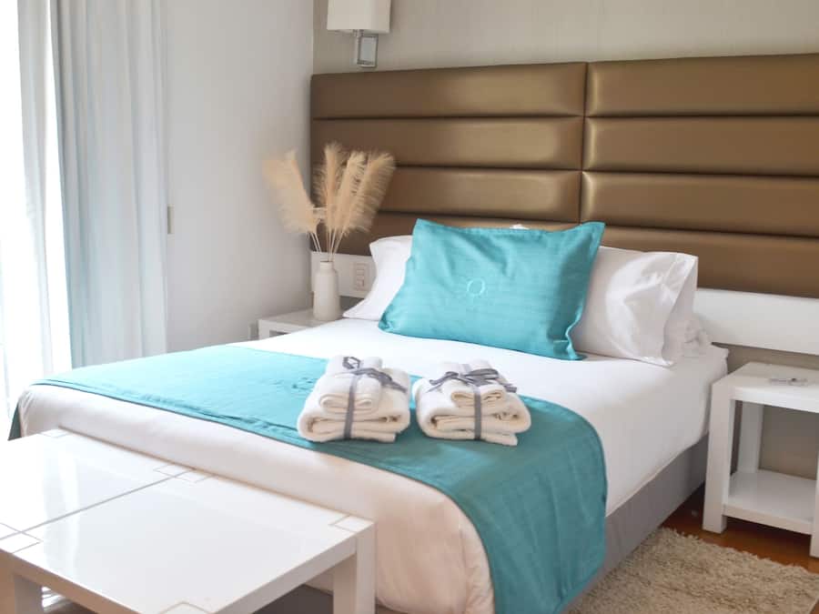 Habitación Confort | Decoración individual, mobiliario individual, escritorio