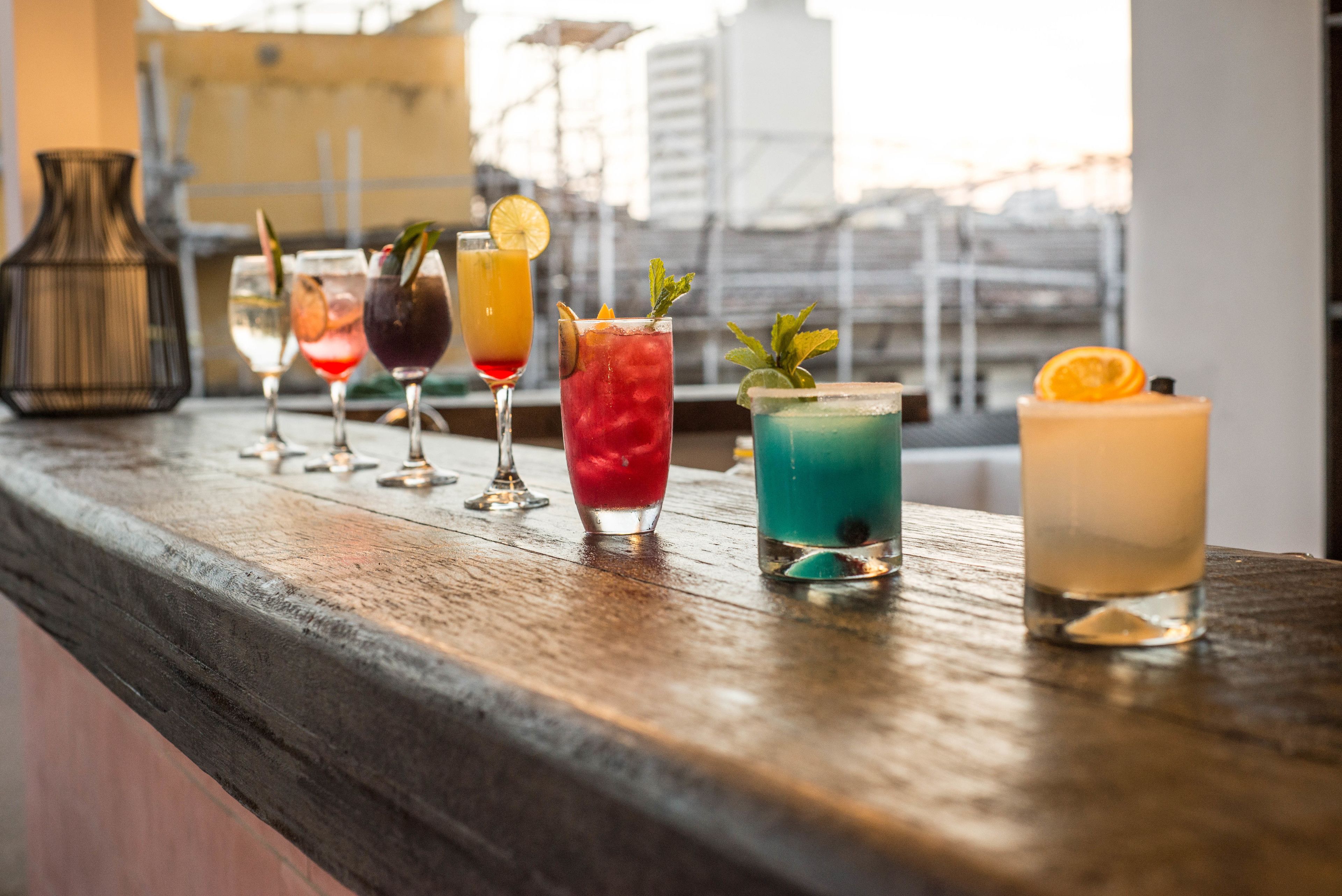 breakfast, lunch, dinner served; international cuisine