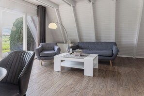 Fernseher, Stereoanlage