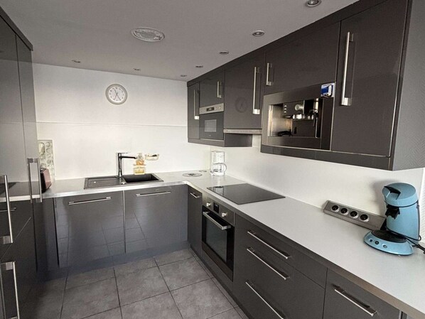 Fridge, microwave, oven, dishwasher