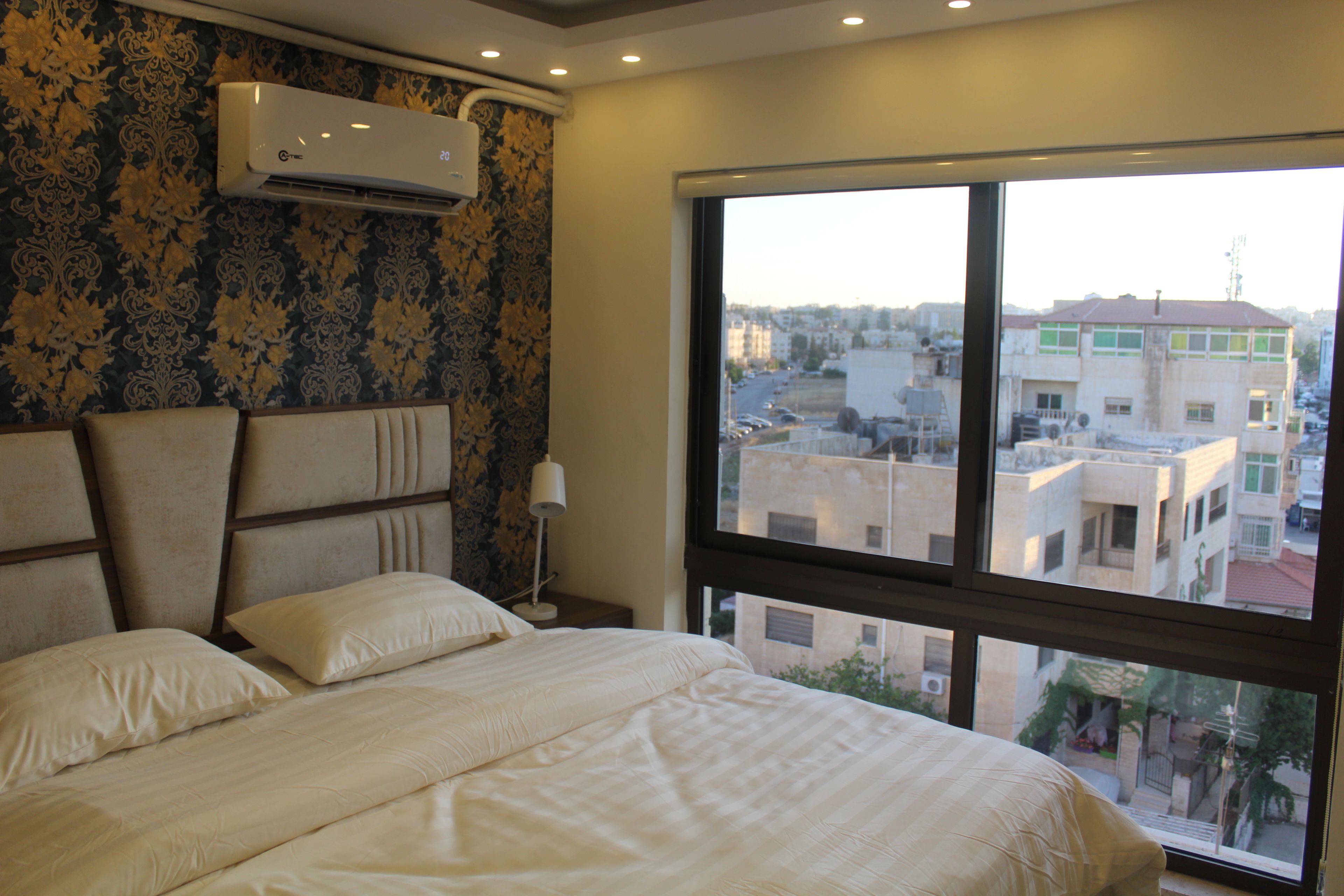 City Apartment | Iron/ironing board, free WiFi