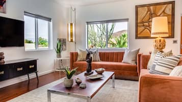 Casa exclusiva | Área de sala de estar | Smart TV, chimenea y Netflix
