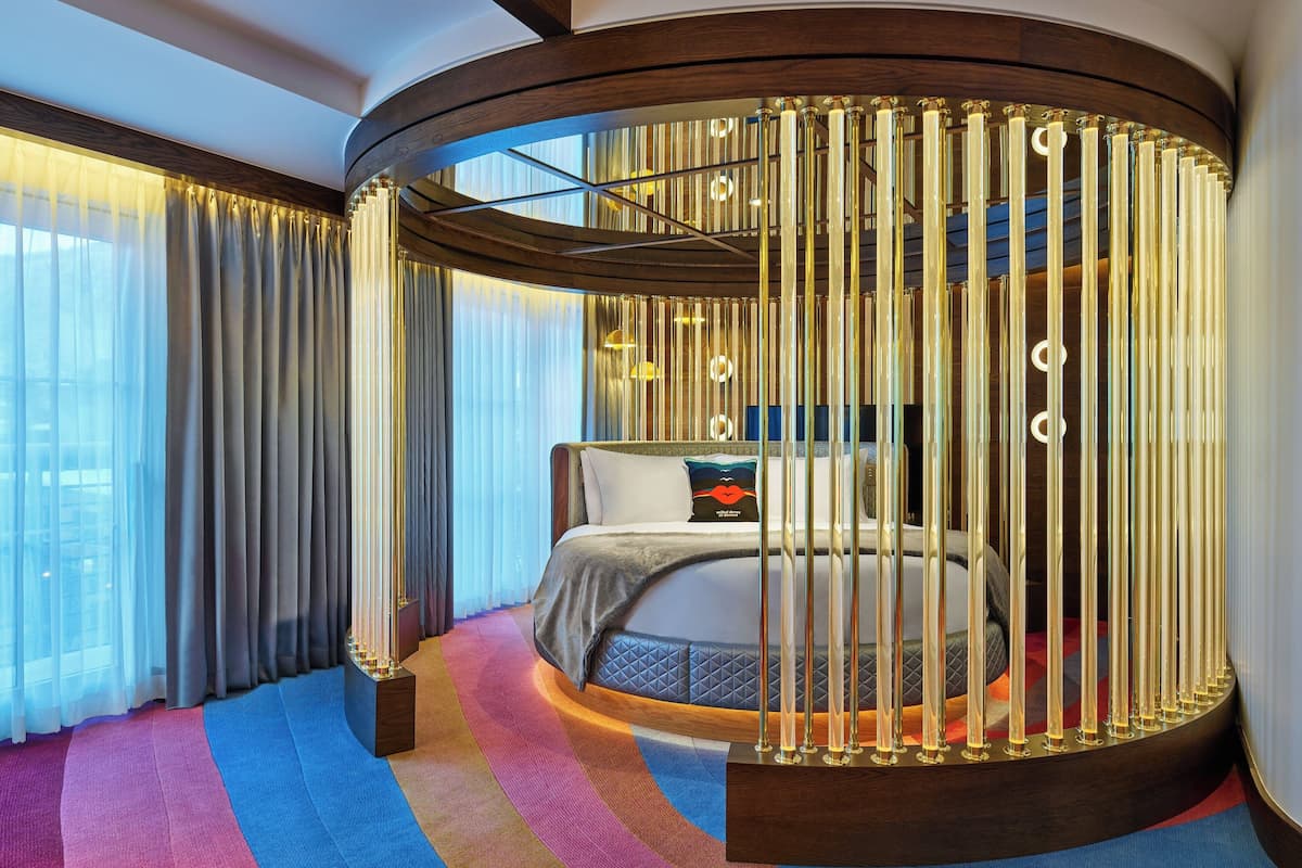 Suite presidencial, 1 cama King size, chimenea (Wow Suite) | Ropa de cama de alta calidad, edredón, camas con pillow-top y minibar