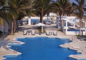 Outdoor pool - Portozul Hotel Suites & Spa (Manzanillo)