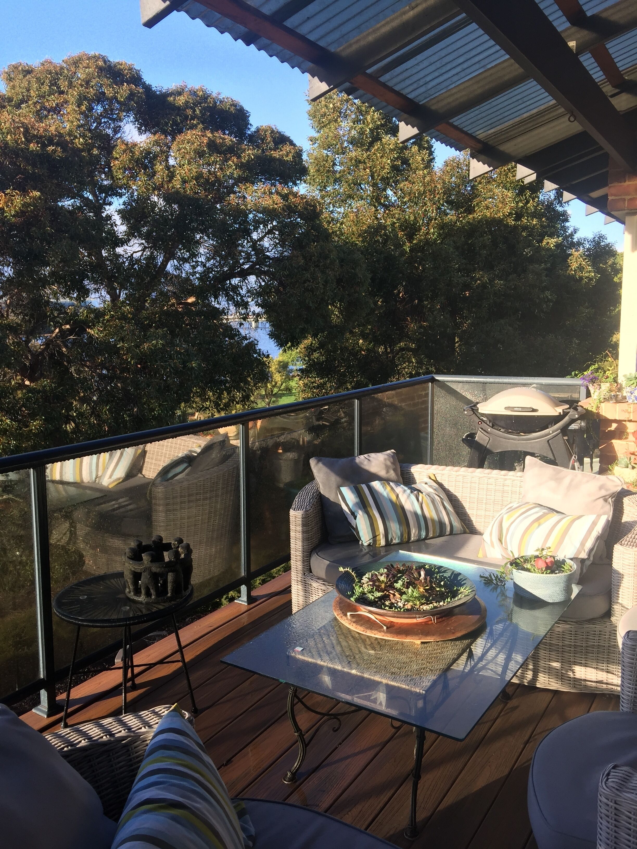 Uninterrupted Swan River Views -Executive Stay close to Optus Stadium & Casino. — image 8