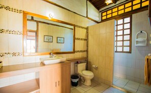 Bathroom - Ayampe Guest House (Salango)
