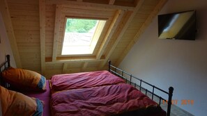 2 間睡房、熨斗/熨衫板、可攜式嬰兒床、免費 Wi-Fi