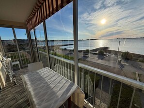 Unclassified image, 3 of 13, button