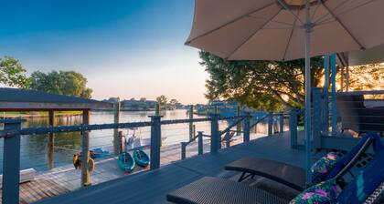 New Orleans Area 5BR 3.5ba with Gourmet Kitchen and Private Boat Dock