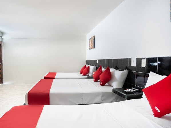 Standard Room, Multiple Beds | Free WiFi, bed sheets - Hotel Rimon (Cozumel)