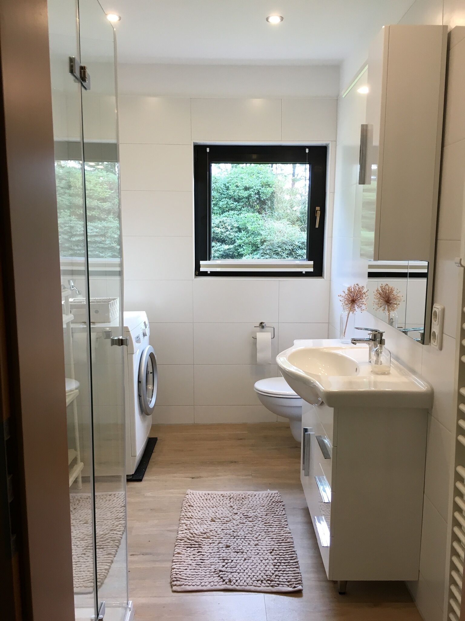 Dusche, Seife, Toilettenpapier