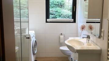 Dusche, Seife, Toilettenpapier