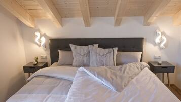 1 Schlafzimmer, Zimmersafe, Bügeleisen/Bügelbrett, Reisekinderbett