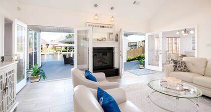 Right Outside of New Orleans - Amazing Family-Friendly 4BR Waterfront Home