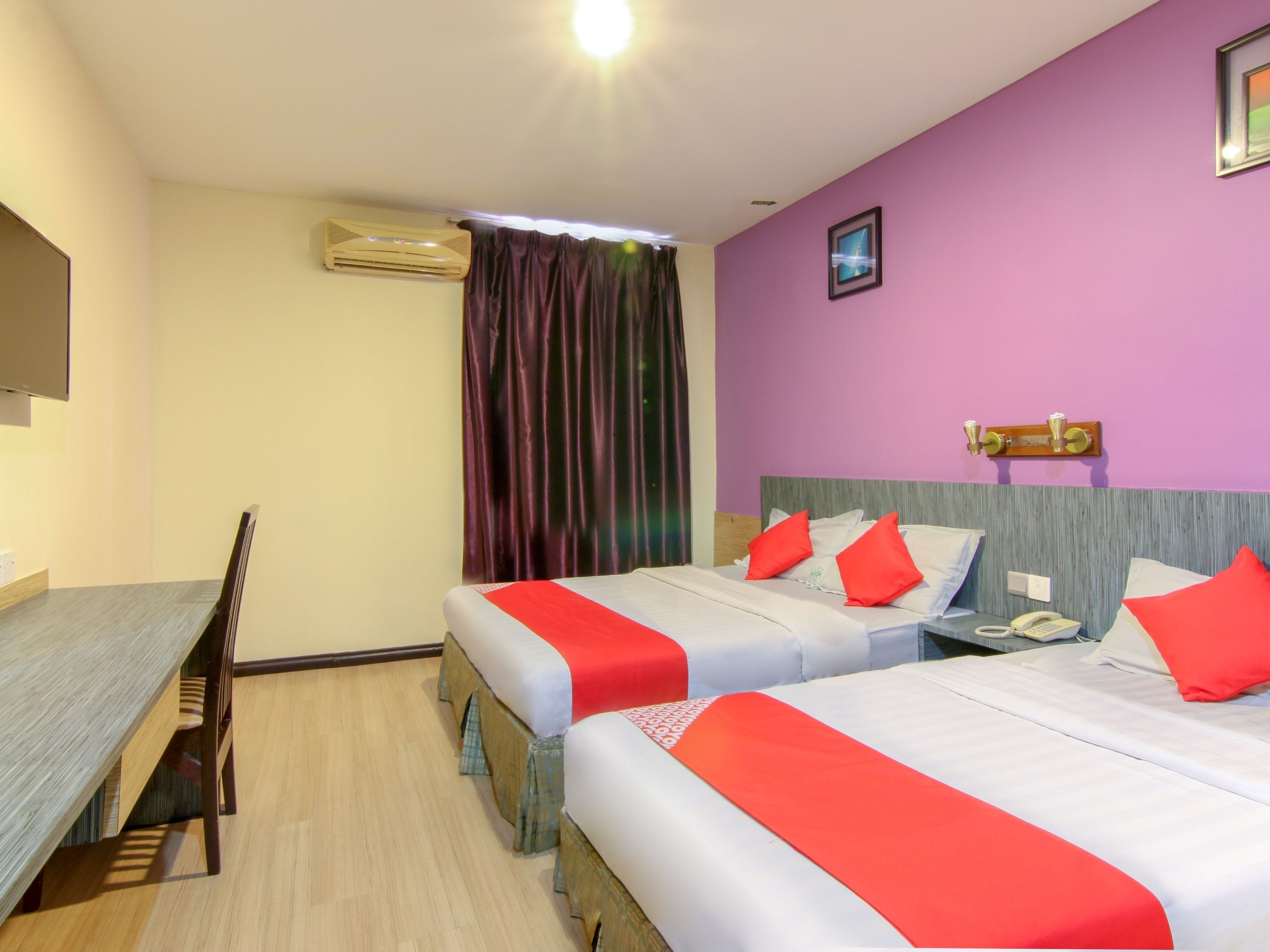 superior suite | desk, free wifi, bed sheets