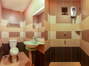Deluxe Triple Room | Bathroom