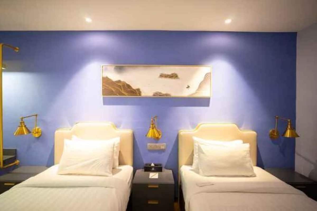 In-room safe, desk, laptop workspace, iron/ironing board