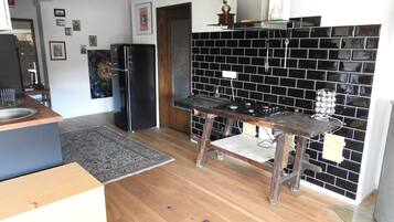 Kühlschrank, Ofen, Herdplatte, Geschirrspüler