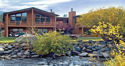 3 BR DELUXE River Front Sleeps 8 Estes Park Near Entrance to Rocky Mtn Natl Park