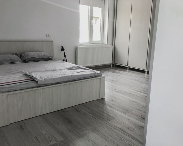 1 bedroom, soundproofing, iron/ironing board, WiFi