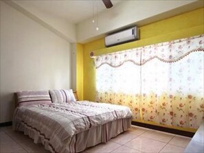 Chambre double, salle de bains commune | Lit dâappoint (supplĂ©ment), accĂšs au Wi-Fi (inclus), literie fournie