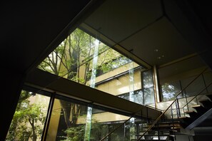 Interior detail - Harazuru no mai (Asakura)