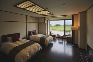 Twin Room, River View | Free minibar, in-room safe, individually decorated - Harazuru no mai (Asakura)