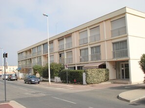 Exterior - Air-conditioned apartment near the Thermal Baths in Balaruc-les-Bains (Balaruc-les-Bains)