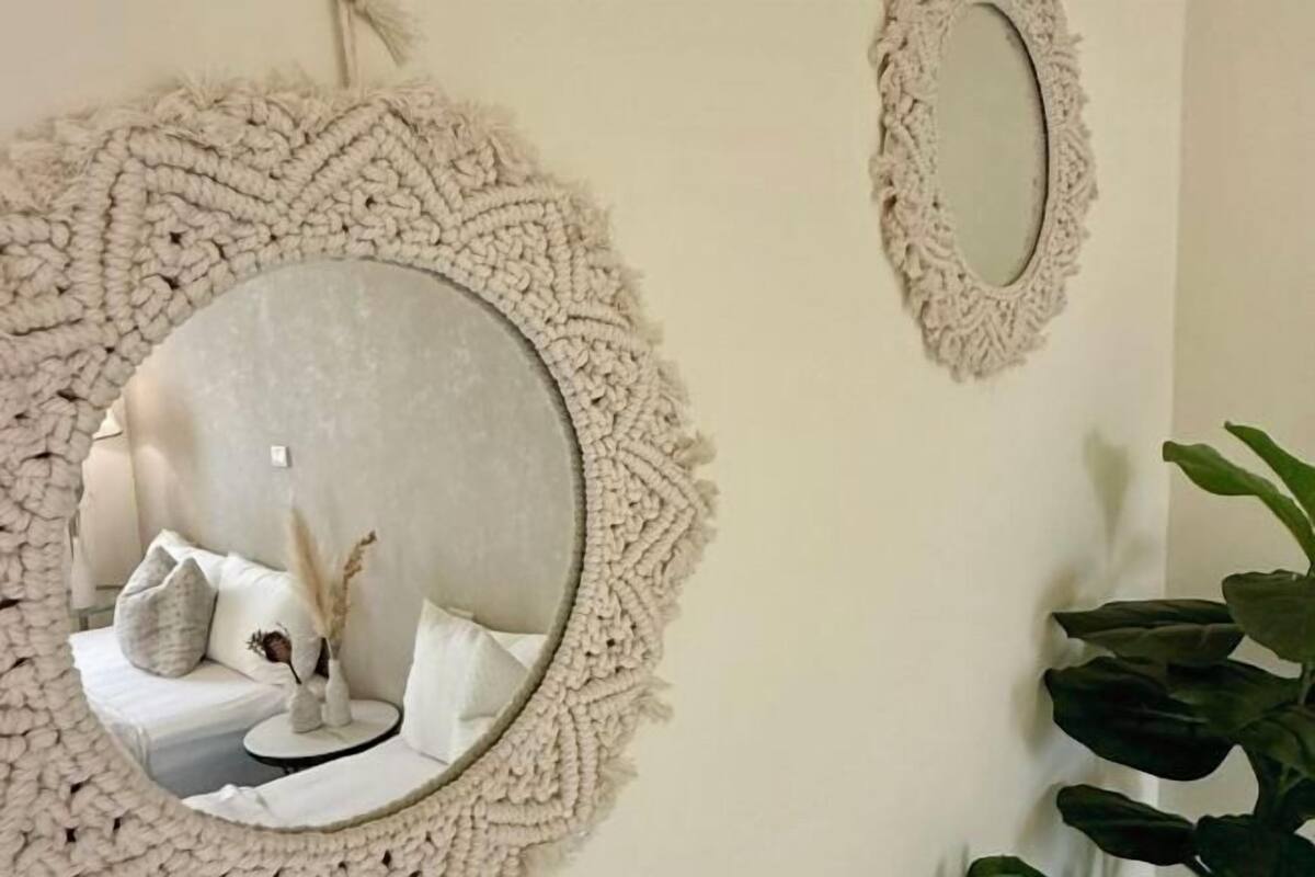 Ropa de cama de alta calidad y cortinas blackout